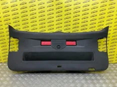 Обшивка крышки багажника Volkswagen Touareg II (2010-2018) 2013 7P6867601C ВНЕДОРОЖНИК 3.0 D CJMA