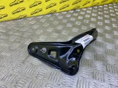 Кронштейн решетки радиатора Toyota Sequoia II 2008 - 2022 2012 531180C030
