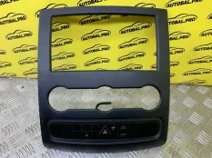 Рамка под магнитолу Volkswagen Crafter I (2006-2016) 2016 2E0857192A 2.0 D CKTC