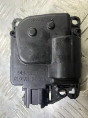 Моторчик заслонки печки Nissan Pathfinder (R51M) 2004-2013 2010 5NEH19E616AB ВНЕДОРОЖНИК 2.5 D YD25DDTI