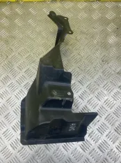 Дефлектор радиатора Mitsubishi L200 (2015-2022) 2016 5211A301 ПИКАП 2.4 D 4N15