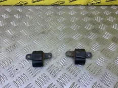 Отбойник крышки багажника (демпфер) Lexus LX 570 (2007-2022) 2008 6947860020 ВНЕДОРОЖНИК 5.7 I 3URFE