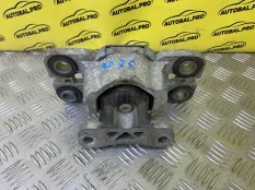 Подушка крепления КПП Land Rover Range Rover Evoque I (2011-2018) 2014 LR061456 ВНЕДОРОЖНИК 2.2 D 224DT