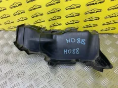 Дефлектор радиатора Toyota Hilux (2015-2021) 2021 53293KK100 ПИКАП 2.8 D 1GDFTV