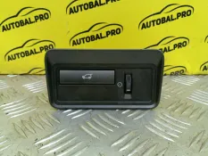 Кнопка открывания багажника Land Rover Range Rover Evoque I (2011-2018) 2015 BJ3211654BB