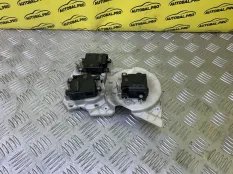 Моторчик заслонки печки Lexus LX 570 (2007-2022) 2008 0638001030 ВНЕДОРОЖНИК 5.7 I 3URFE