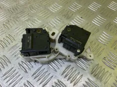 Моторчик заслонки печки Lexus LX 570 (2007-2022) 2008 0638001100 ВНЕДОРОЖНИК 5.7 I 3URFE