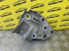 Кронштейн двигателя Land Rover Range Rover Evoque I (2011-2018) 2014 LR047370 ВНЕДОРОЖНИК 2.2 D 224DT