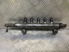 Топливная рампа Nissan Navara (D40) 2004-2015 2007 17520EB305 ПИКАП 2.5 D YD25DDTI