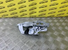 Петля капота левая Mercedes-Benz GLB 200 (2019-н.в) 2021 A1778801100 ВНЕДОРОЖНИК 1.3 I M282