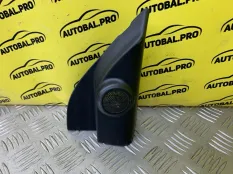 Накладка двери передней правой Toyota Hilux (2005-2015) 2005 674910K020C0 ПИКАП 3.0 D 1KDFTV