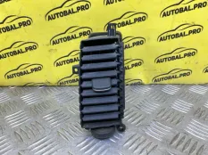 Дефлектор обдува салона Nissan Pathfinder (R51M) 2004-2013 2008 68750EB30 ВНЕДОРОЖНИК 2.5 D YD25DDTI