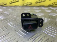 Кнопка аварийной сигнализации Toyota Hilux (2005-2015) 2005 843320K010 ПИКАП 3.0 D 1KDFTV
