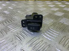 Кнопка кондиционера Toyota Hilux (2005-2015) 2005 8466071010 ПИКАП 3.0 D 1KDFTV