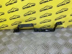 Кронштейн Volvo XC60 II (2017-н.в) 2021 31426741 2.0 D D420T8, левый