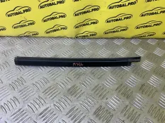 Молдинг стекла двери задней правой наружный Nissan Navara (D40) 2004-2015 2012 82820EB320 2.5 D YD25DDTI, задний правый