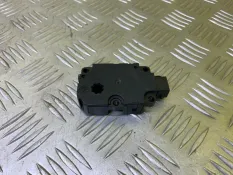 Моторчик заслонки печки Mercedes-Benz GLB 200 (2019-н.в) 2021 A0999063502 ВНЕДОРОЖНИК 1.3 I M282