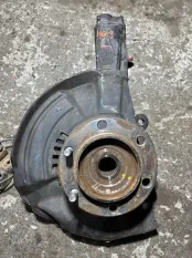 Кулак поворотный левый Toyota Hilux (2005-2015) 2013 3.0 D 1KDFTV