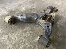 Рычаг передний нижний левый Toyota Land Cruiser Prado 150 (2009-2023) 2014 4806960040 3.0 D 1KDFTV