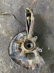 Кулак поворотный правый Toyota Hilux (2005-2015) 2014 3.0 D 1KDFTV