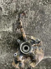 Кулак поворотный левый Toyota Hilux (2005-2015) 2014 3.0 D 1KDFTV