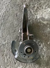 Кулак поворотный левый Volkswagen Amarok (2010-2016) 2010 2H0258D ПИКАП 2.0 D CDBA