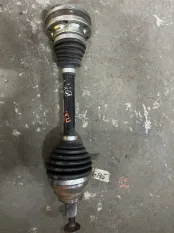 Полуось передняя левая (приводной вал, ШРУС) Volkswagen Golf VII 2012-2017 2014 5Q0497271H 2.0 D