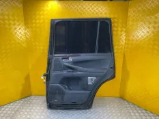 Обшивка двери задняя правая Lexus LX 570 (2007-2022) 2010 6763060C10C1 5.7 I 3URFE