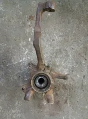 Кулак поворотный левый Toyota Hilux (2005-2015) 2010 432120K030 ПИКАП 2.5 D 2KDFTV