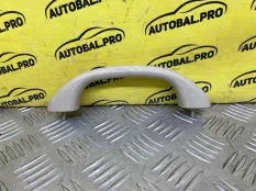 Ручка внутренняя потолочная Toyota Hilux (2005-2015) 2005 746110K040 ПИКАП 3.0 D 1KDFTV