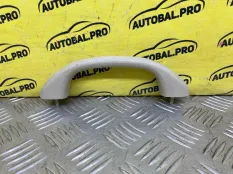 Ручка внутренняя потолочная Toyota Hilux (2005-2015) 2005 746110K040 ПИКАП 3.0 D 1KDFTV
