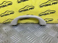 Ручка внутренняя потолочная Toyota Hilux (2005-2015) 2005 746110K040 ПИКАП 3.0 D 1KDFTV