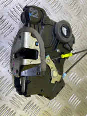 Замок двери передней левой Toyota Hilux (2005-2015) 2012 690400K060 ПИКАП 2.5 D 2KDFTV