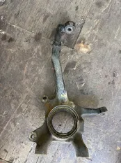 Кулак поворотный левый Toyota Hilux (2005-2015) 2010 432120K030