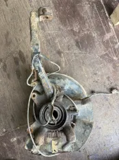 Кулак поворотный левый Toyota Hilux (2005-2015) 2010 432120K030