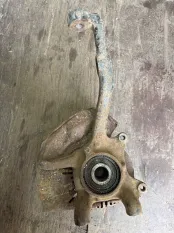 Кулак поворотный правый Toyota Hilux (2005-2015) 2010 432110K030