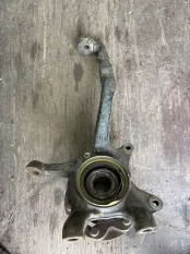 Кулак поворотный правый Toyota Hilux (2005-2015) 2010 432110K030
