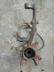 Кулак поворотный правый Toyota Hilux (2005-2015) 2010 432110K030 ПИКАП 2.5 D 2KDFTV