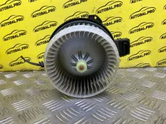 Моторчик печки Toyota Hilux (2005-2015) 2012 8710302460 ПИКАП 2.5 D 2KDFTV