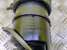 Насос топливный ручной (подкачка) Toyota Hilux (2005-2015) 2012 233000L032 ПИКАП 2.5 D 2KDFTV