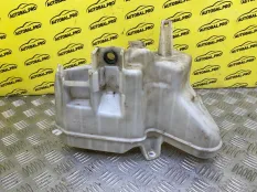 Бачок омывателя Toyota Hilux (2005-2015) 2012 8535571011 ПИКАП 2.5 D 2KDFTV