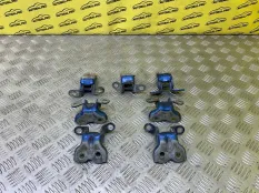 Петля двери к-кт Toyota Hilux (2005-2015) 2012 6871002070 ПИКАП 2.5 D 2KDFTV