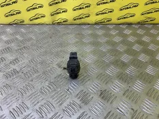 Насос (моторчик) омывателя стекла Toyota Hilux (2005-2015) 2012 8533071010 ПИКАП 2.5 D 2KDFTV
