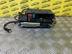 Блок предохранителей под капот Toyota Hilux (2005-2015) 2012 827410K010 ПИКАП 2.5 D 2KDFTV