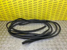 Уплотнительная резинка боковой двери Toyota Hilux (2005-2015) 2012 623120K010 ПИКАП 2.5 D 2KDFTV