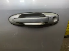 Ручка двери наружная передняя левая Toyota Land Cruiser (100) 1998-2007 2000 6922060070 4.2 D 1HDFTE