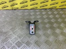 Петля двери передней левой верхняя Toyota Rav 4 (XA50) (2018-н.в.) 2025 6872002031 2.0 I