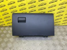 Бардачок Toyota Rav 4 (XA50) (2018-н.в.) 2025 555500R070 2.0 I