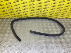 Уплотнитель двери передней левой Dodge Caliber I (2006-2012) 2006 05074152AD 2.0 D ECD