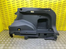 Обшивка багажника Toyota Rav 4 (XA50) (2018-н.в.) 2025 647300R171 2.0 I, правая